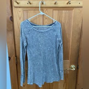 Gray long-sleeved thermal